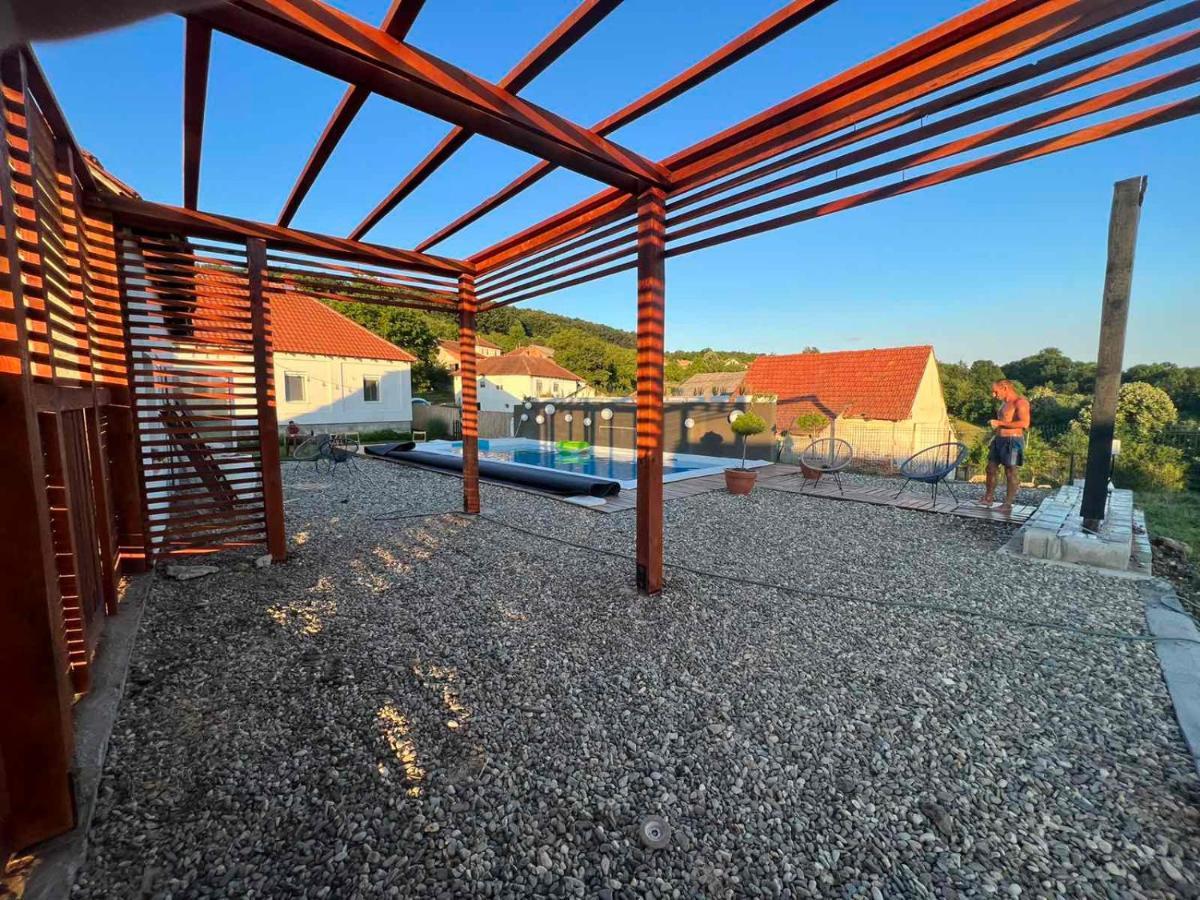 Skriveni Raj Guest House Gornji Milanovac Bagian luar foto