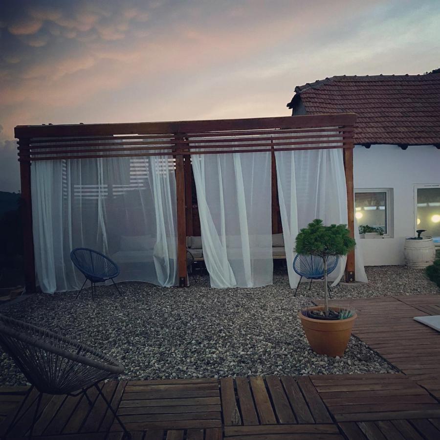 Skriveni Raj Guest House Gornji Milanovac Bagian luar foto